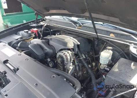 2011 Chevrolet Tahoe Ltz z USA, uszkodzony, nr VIN 1GNSKCE05BR138619